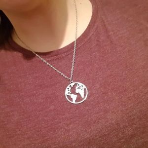 2018 The New Vintage Origami necklace world map wo